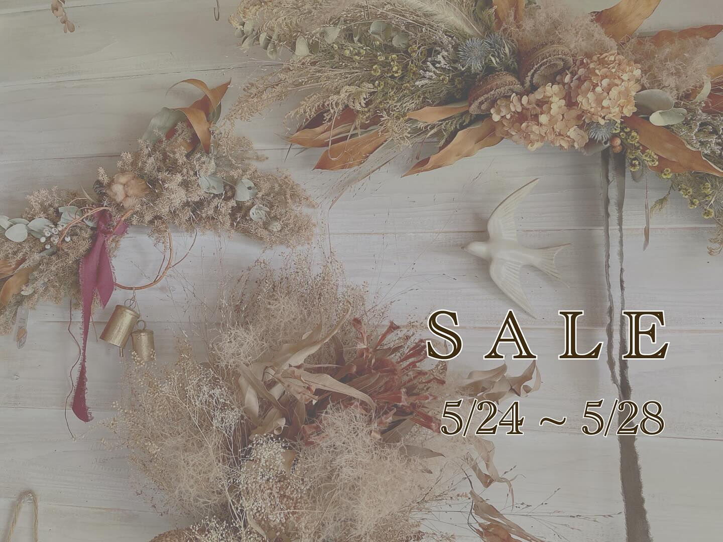 \\ SALE //